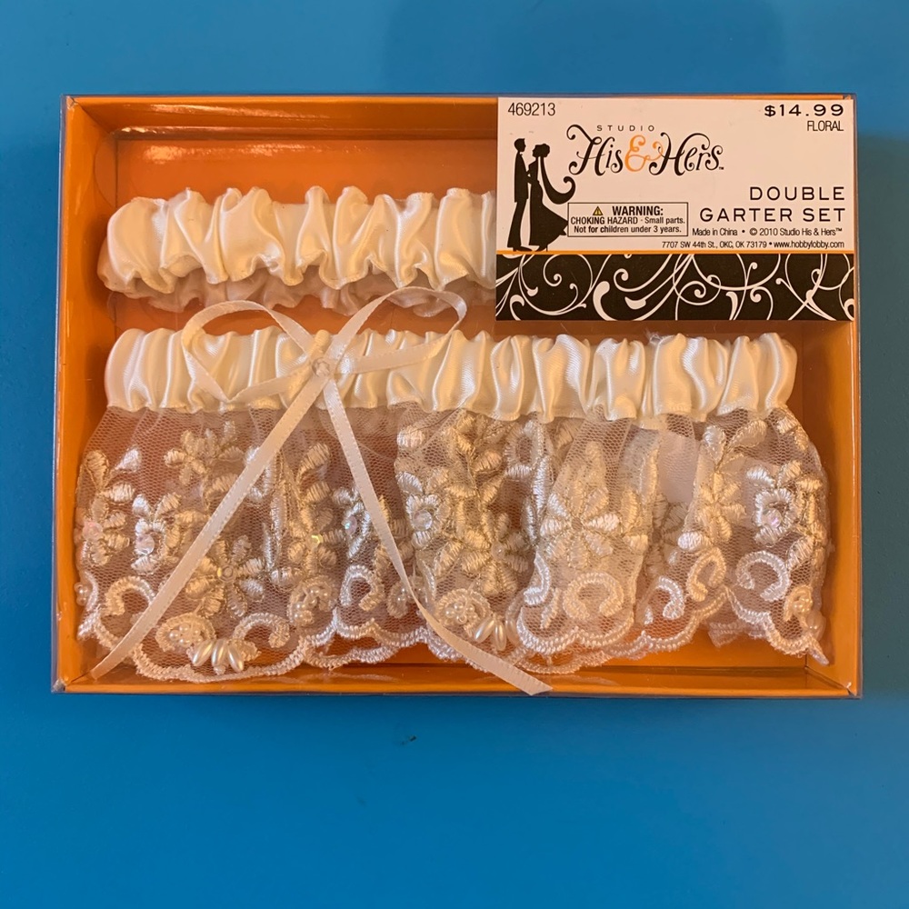 Studio his and hers double garter set